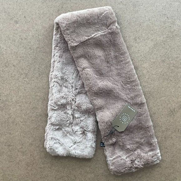 WOMENS BEIGE SOLID FUR FEEL SOFT SCARF - NWT - SZ - OS - Picture 5 of 6